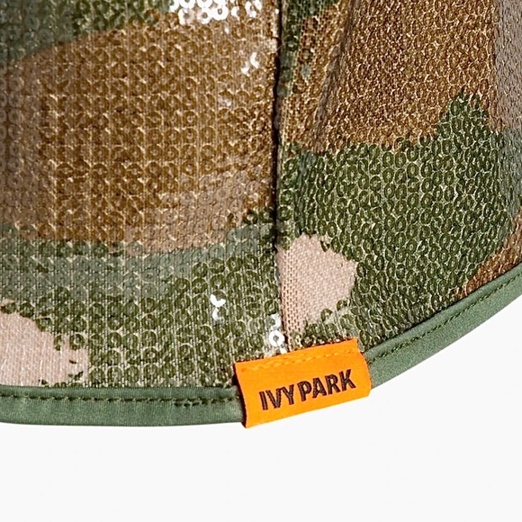 🐝 SEQUINED IVY PARK BALACLAVA 🐝 - Picture 3 of 5